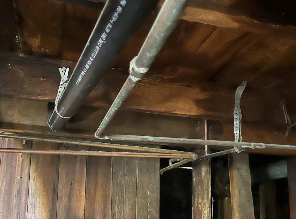 Leaking pipe